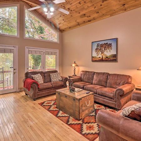 Rustic Red Cabin With Deck In Maggie Valley Club! Esterno foto